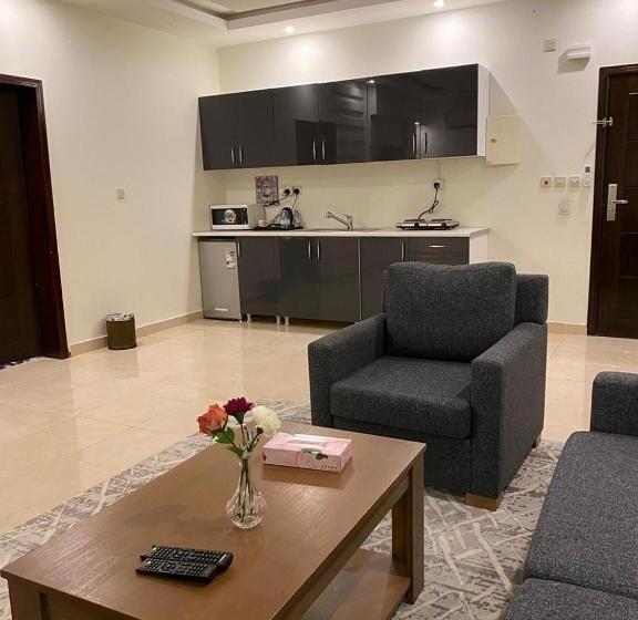 هتل Lova Suites