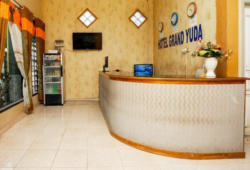 هتل Oyo 2181  Grand Yuda