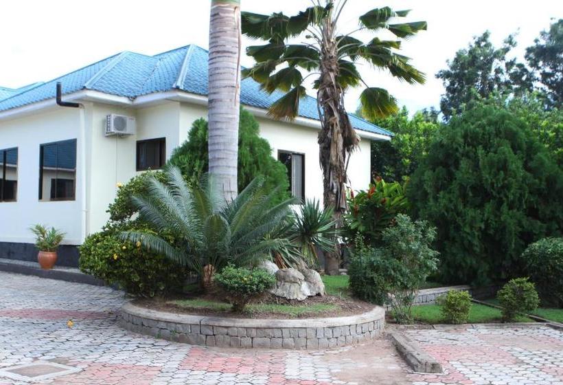 ホテル Lesa Garden