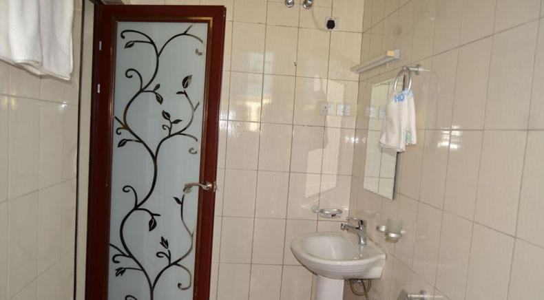 ホテル Lesa Garden