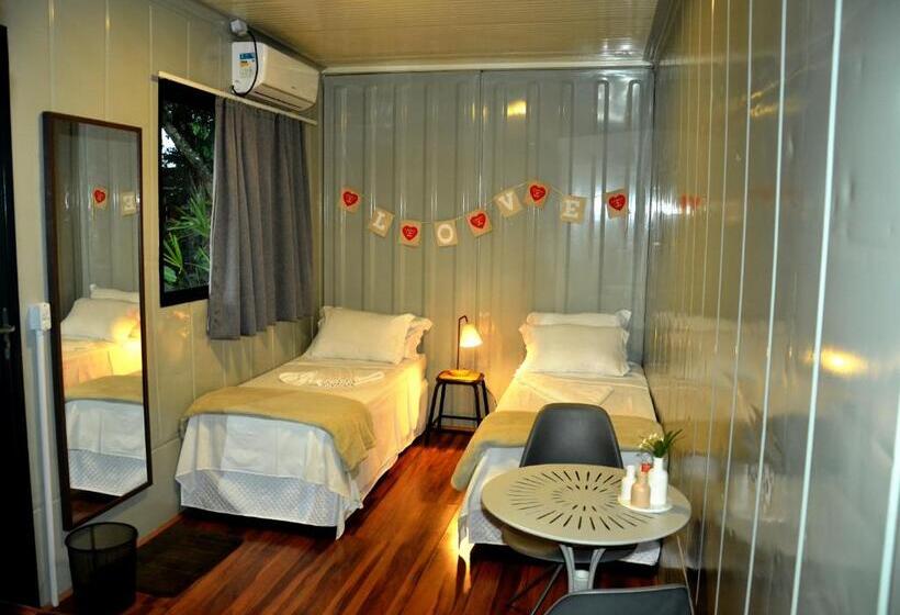ユースホステル Innbox   Porto Belo