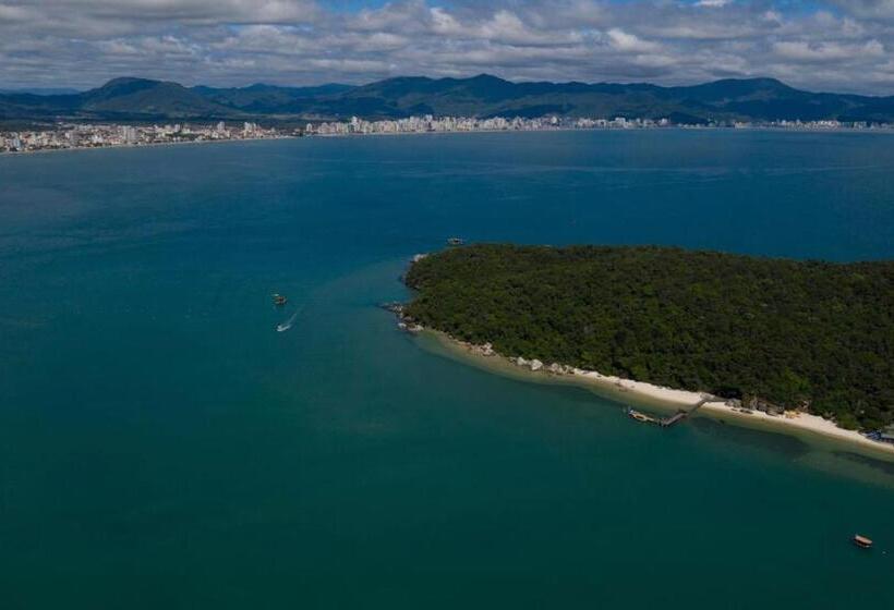 ユースホステル Innbox   Porto Belo