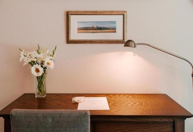 مبيت وإفطار Hiwinui Country Estate