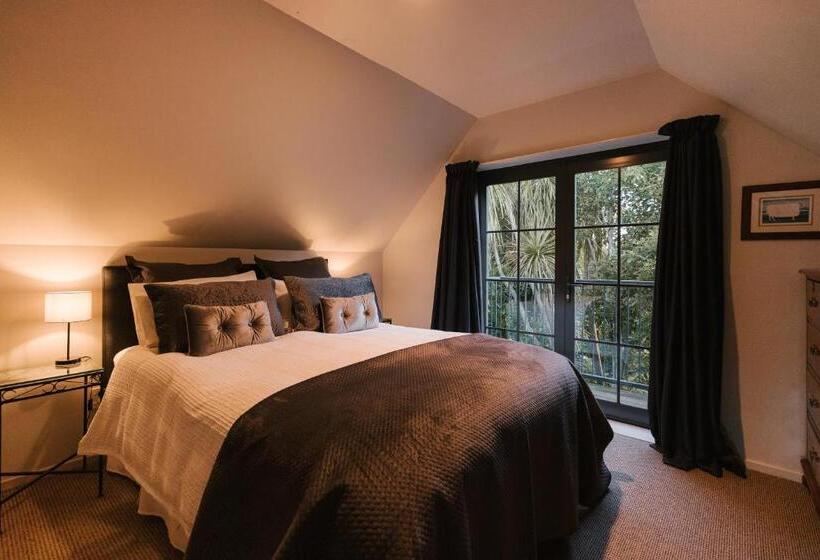 مبيت وإفطار Hiwinui Country Estate