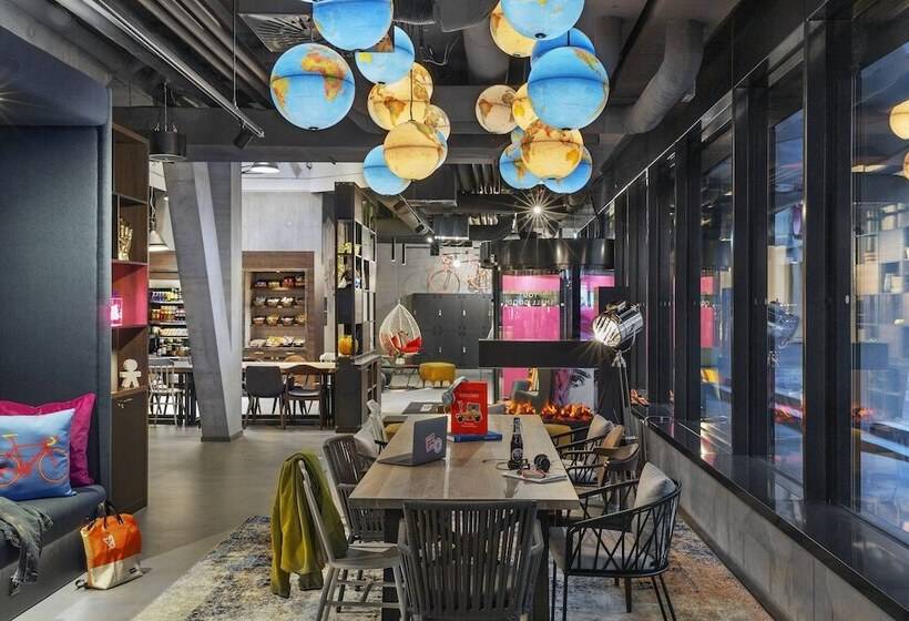 בית מלון כפרי Moxy Lausanne City