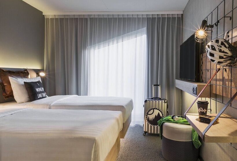 בית מלון כפרי Moxy Lausanne City