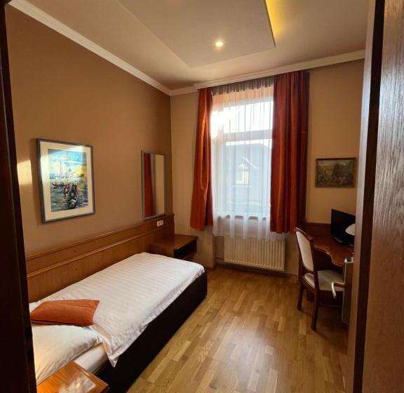 هتل Wagner Vendégudvar Panzió