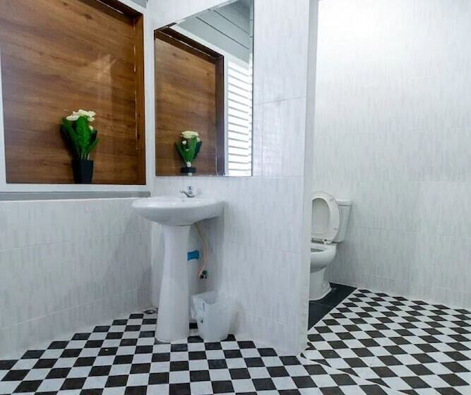 هتل Aladdin Guesthouse