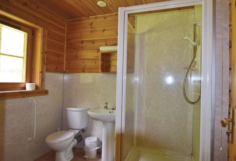 منتجع Woodside Lodges Country Park