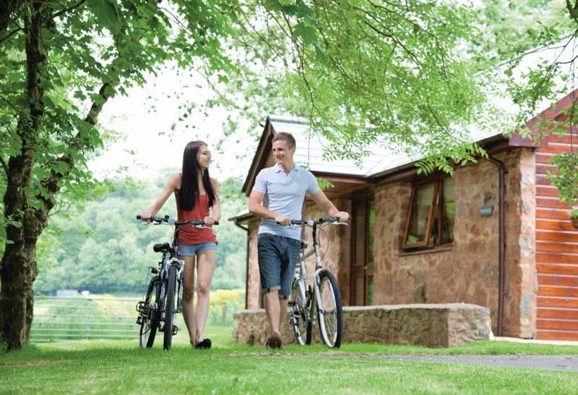 منتجع Woodside Lodges Country Park