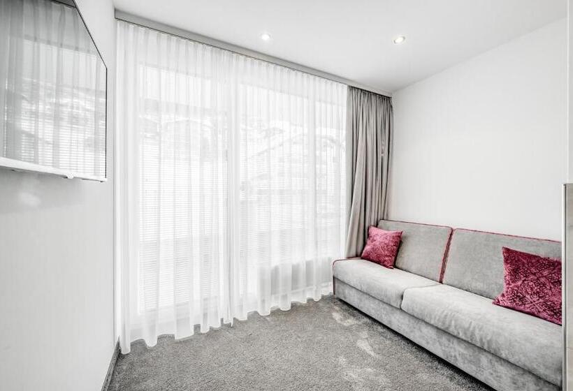 هتل Garni Christine