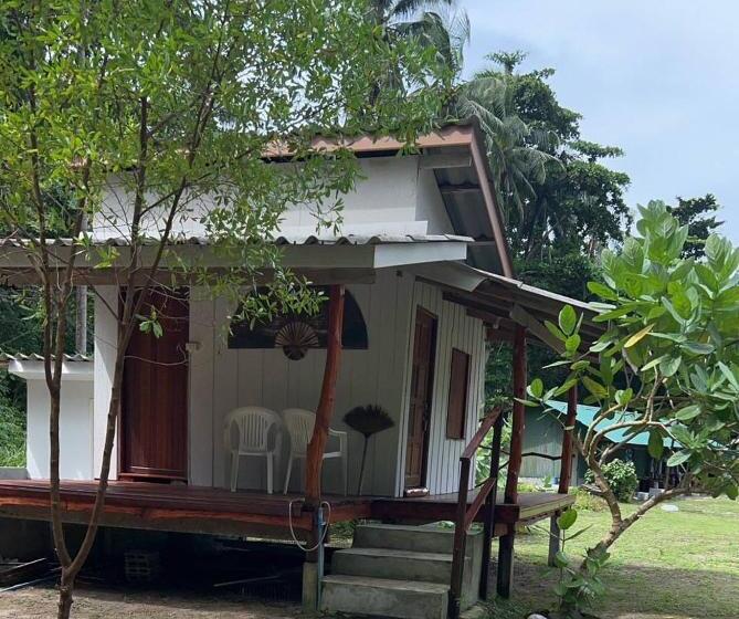 منتجع Koh Ngai Seafood