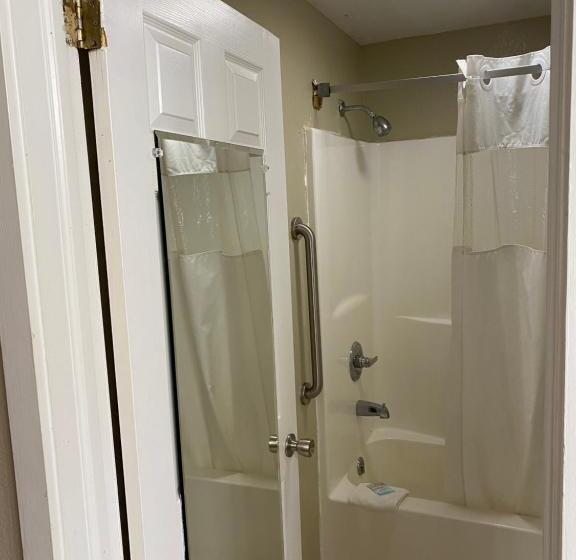 ホテル Atlantic Shores Inn And Suites
