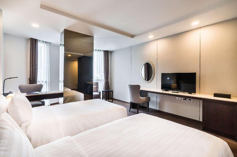 هتل Best Western Plus Peak Vista Inn & Suites