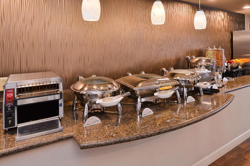 هتل Best Western Plus Peak Vista Inn & Suites