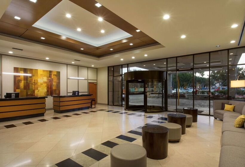 בית מלון כפרי Doubletree By Hilton Los Angeles  Norwalk