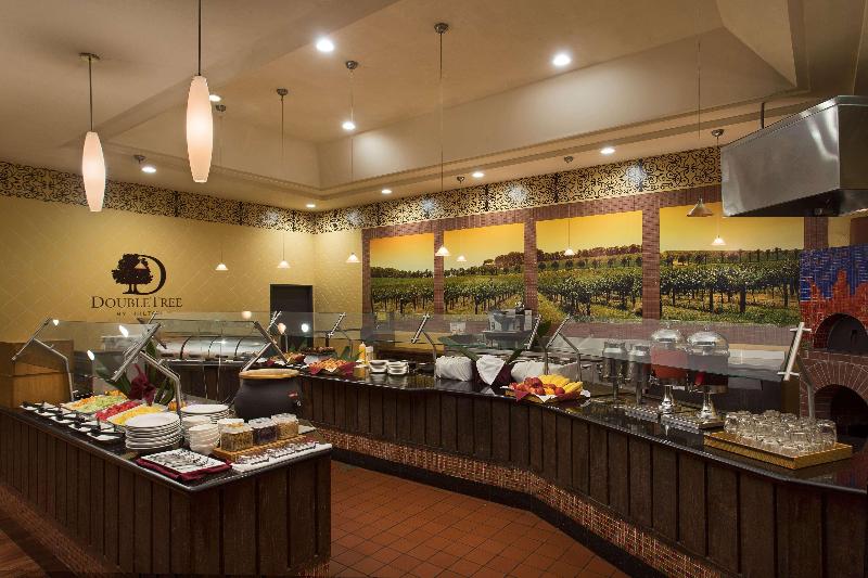 בית מלון כפרי Doubletree By Hilton Los Angeles  Norwalk