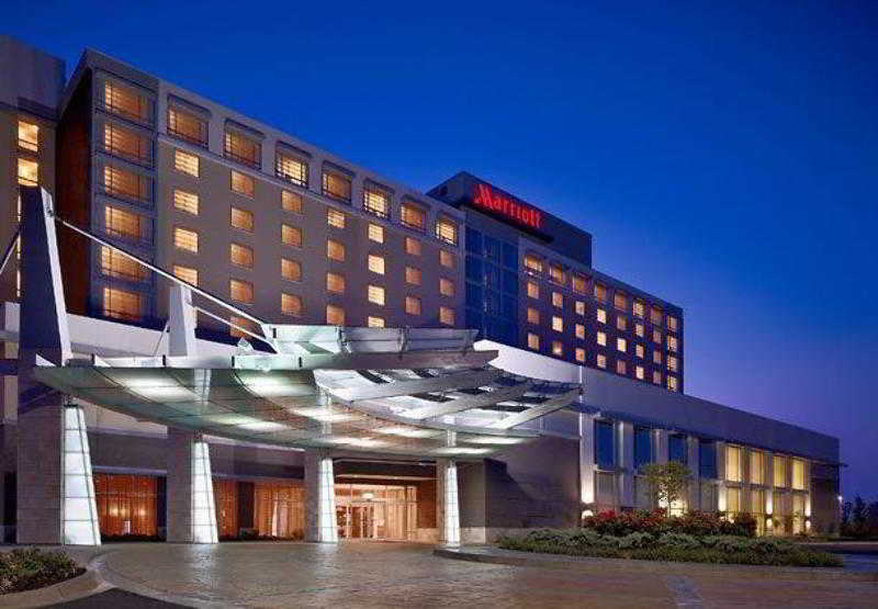 هتل Marriott Louisville East