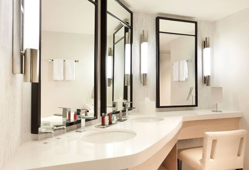בית מלון כפרי Marriott Stanton South Beach