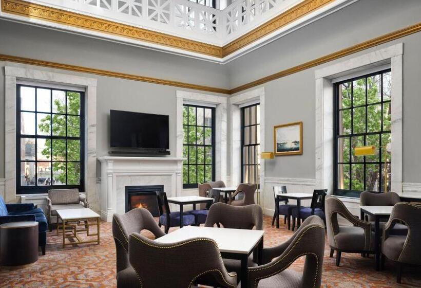 هتل Marriott Vacation Club® At Custom House, Boston