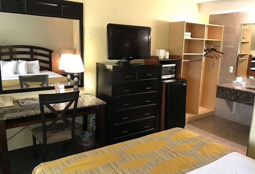 בית מלון כפרי Marvin S Garden Inn