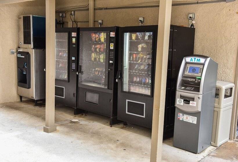 فندق Masters Inn Tucker