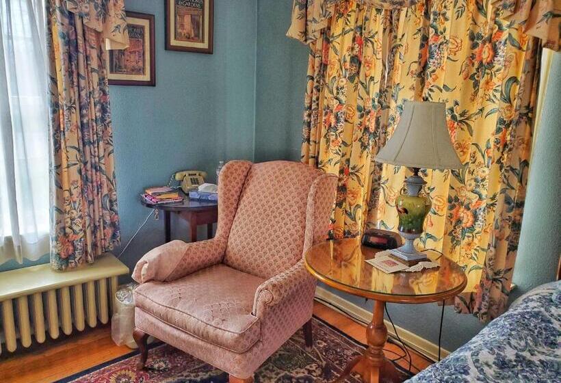 Отель Montague Inn Bed & Breakfast