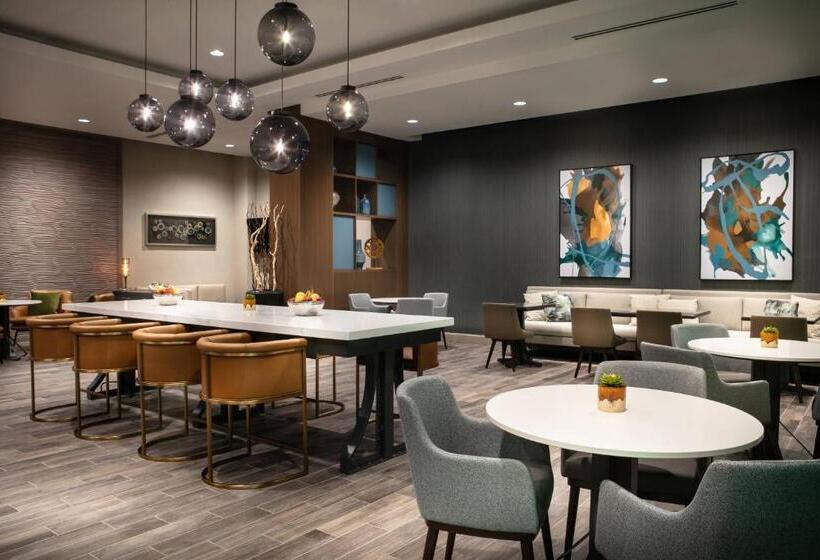 هتل West Des Moines Marriott