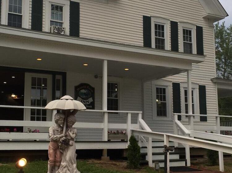 استراحتگاه Merrill Farm Inn