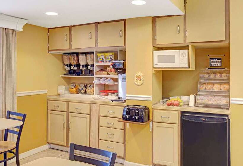 Microtel Inn By Wyndham Lake Norman