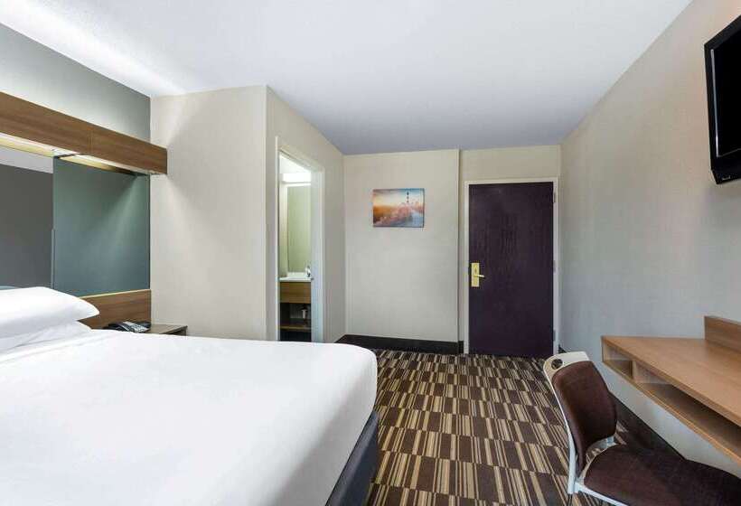 Microtel Inn & Suites By Wyndham Matthews/charlotte