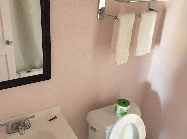 فندق على الطريق Mayo Inn