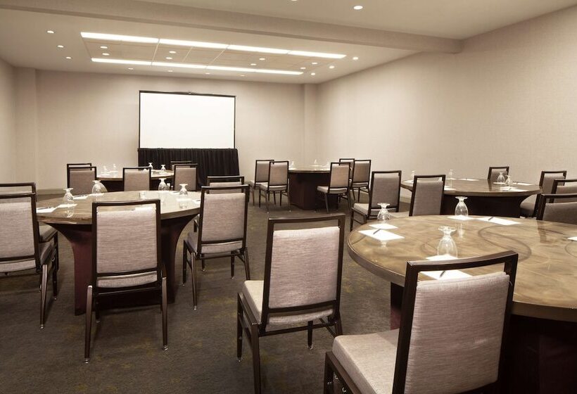 استراحتگاه Hilton Atlanta/marietta Hotel & Conference Center