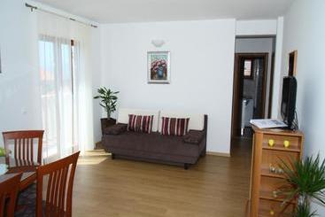 Apartments Anuška