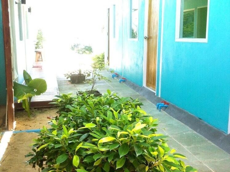 پانسیون Apache Beach House