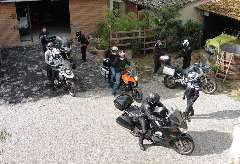 ベッドアンドブレックファースト L Albane Chambres D Hotes