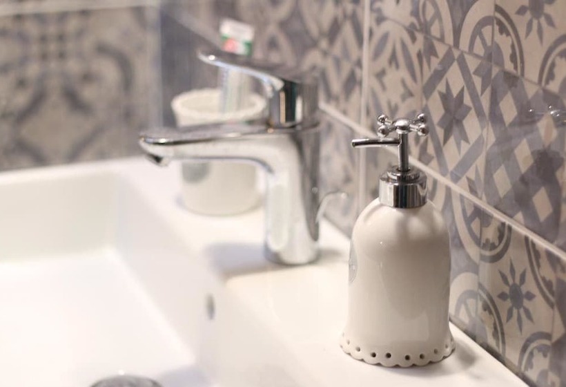 ベッドアンドブレックファースト L Albane Chambres D Hotes