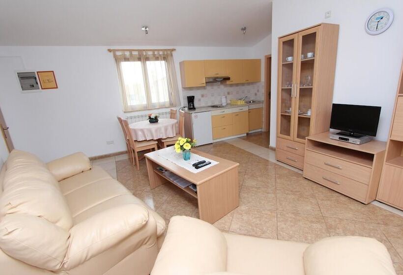 פנסיון Guest House Liliana