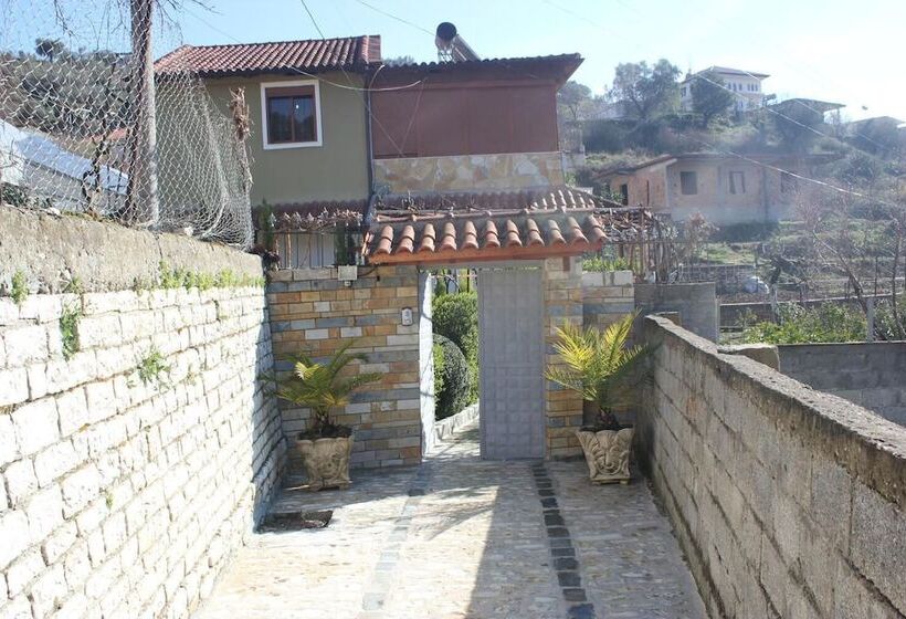 پانسیون Guesthouse Emiljano