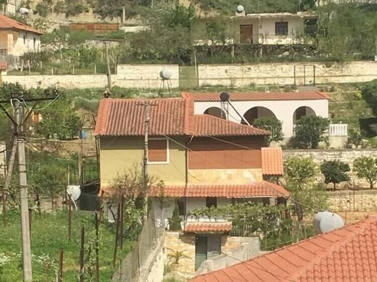 پانسیون Guesthouse Emiljano