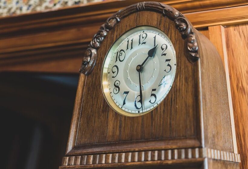 بنسيون Hemsworth Estate