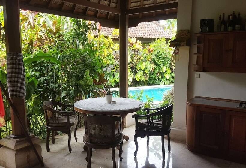 Villa Kompiang Bali