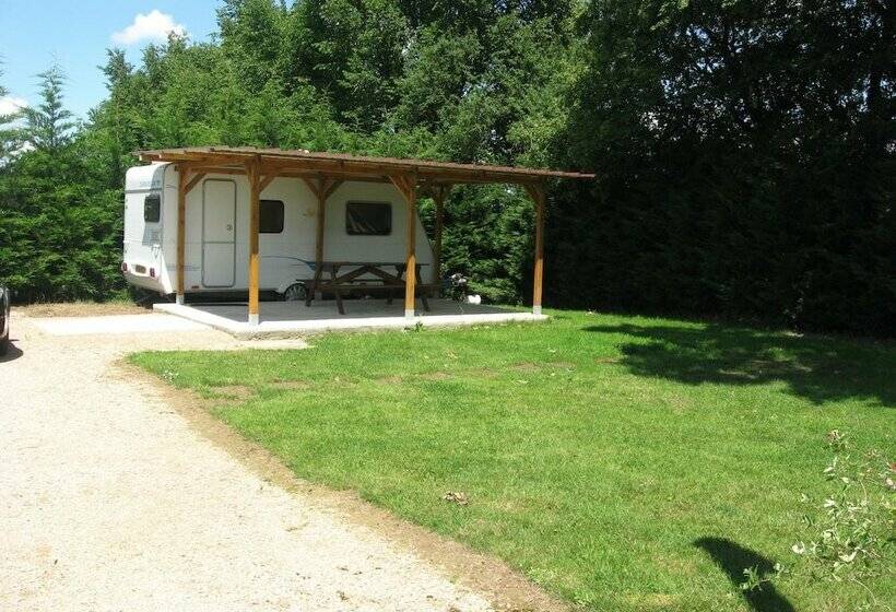 فندق Camping A La Ferme De Cornaton
