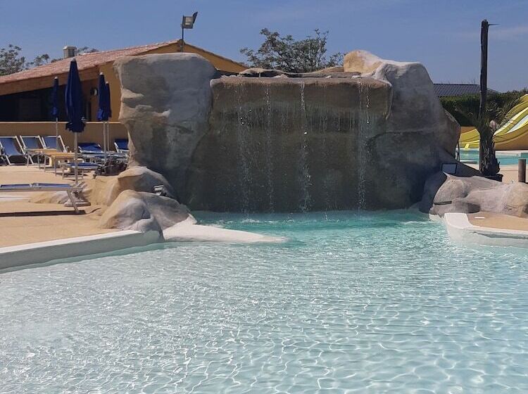 فندق Camping Les Sources