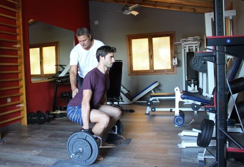 פונדק Physionatural Wellness Center