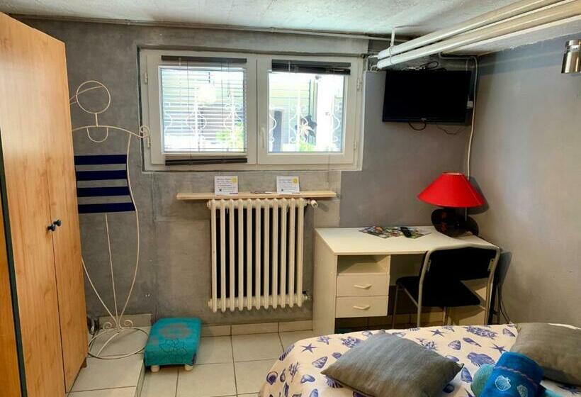 بنسيون Aux 2 Lots