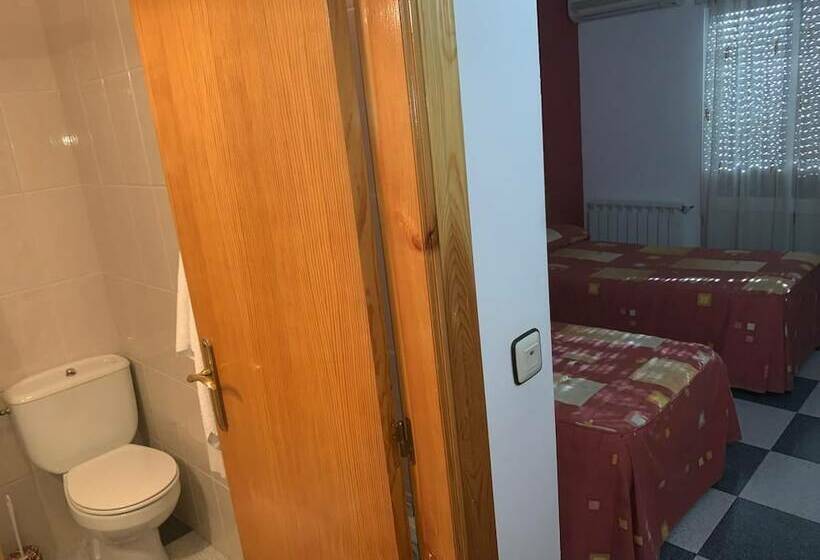 ペンション Hostel Restaurant Leyvamar