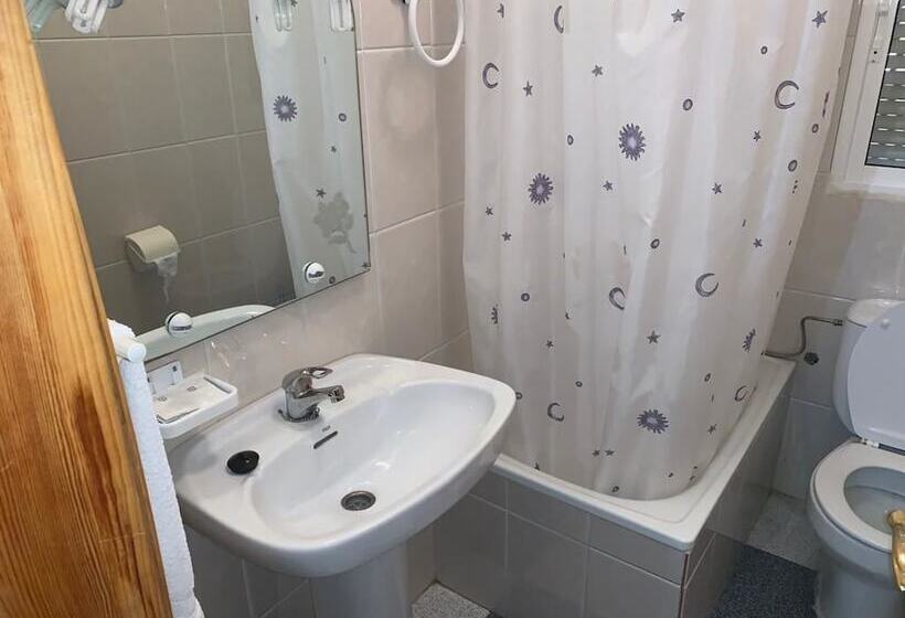 ペンション Hostel Restaurant Leyvamar