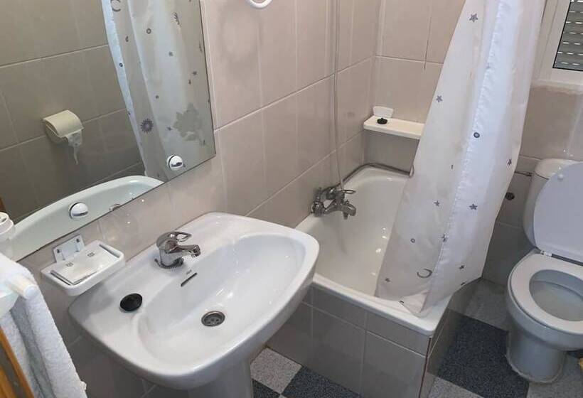 ペンション Hostel Restaurant Leyvamar