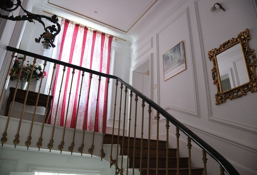 مبيت وإفطار Château De La Chaussée